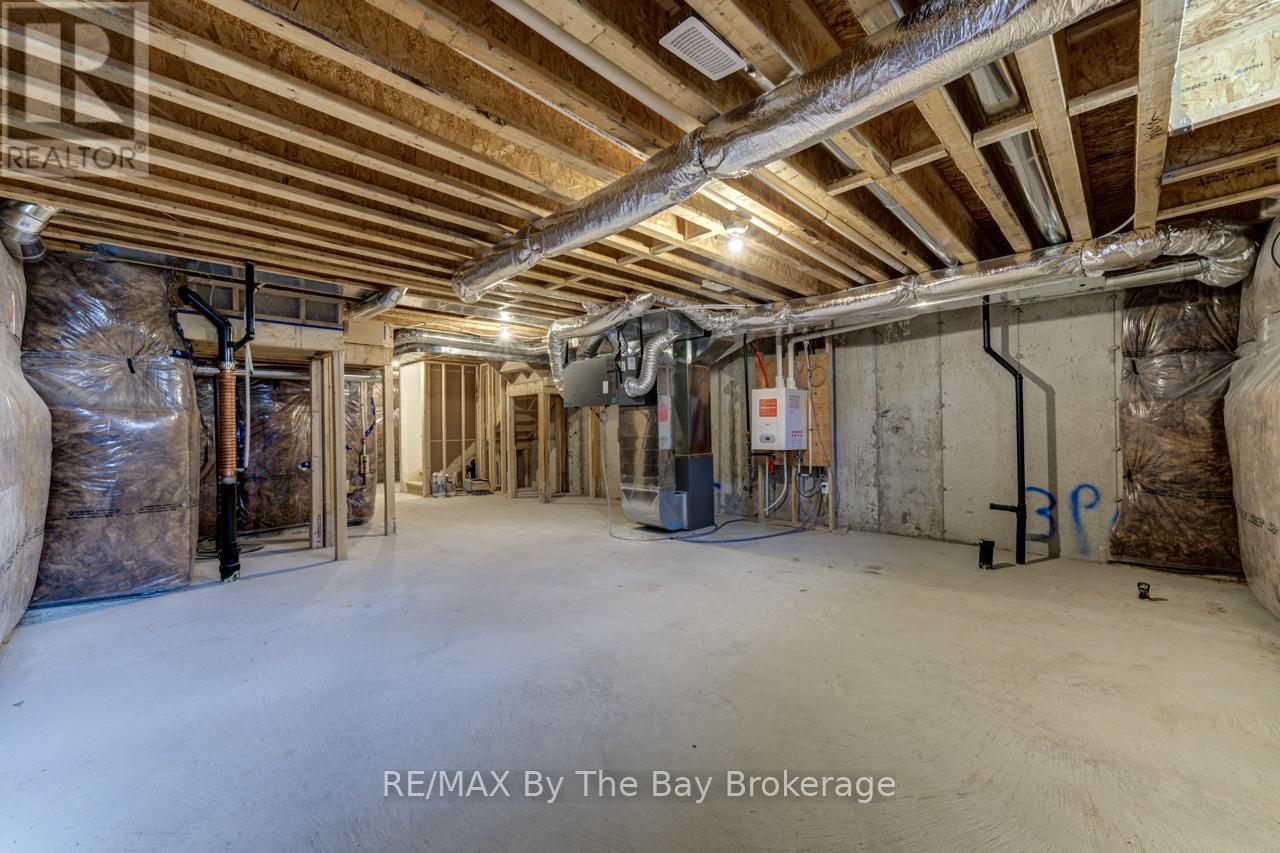 25 Lisa Street, Wasaga Beach, Ontario  L9Z 1J9 - Photo 30 - S12244273