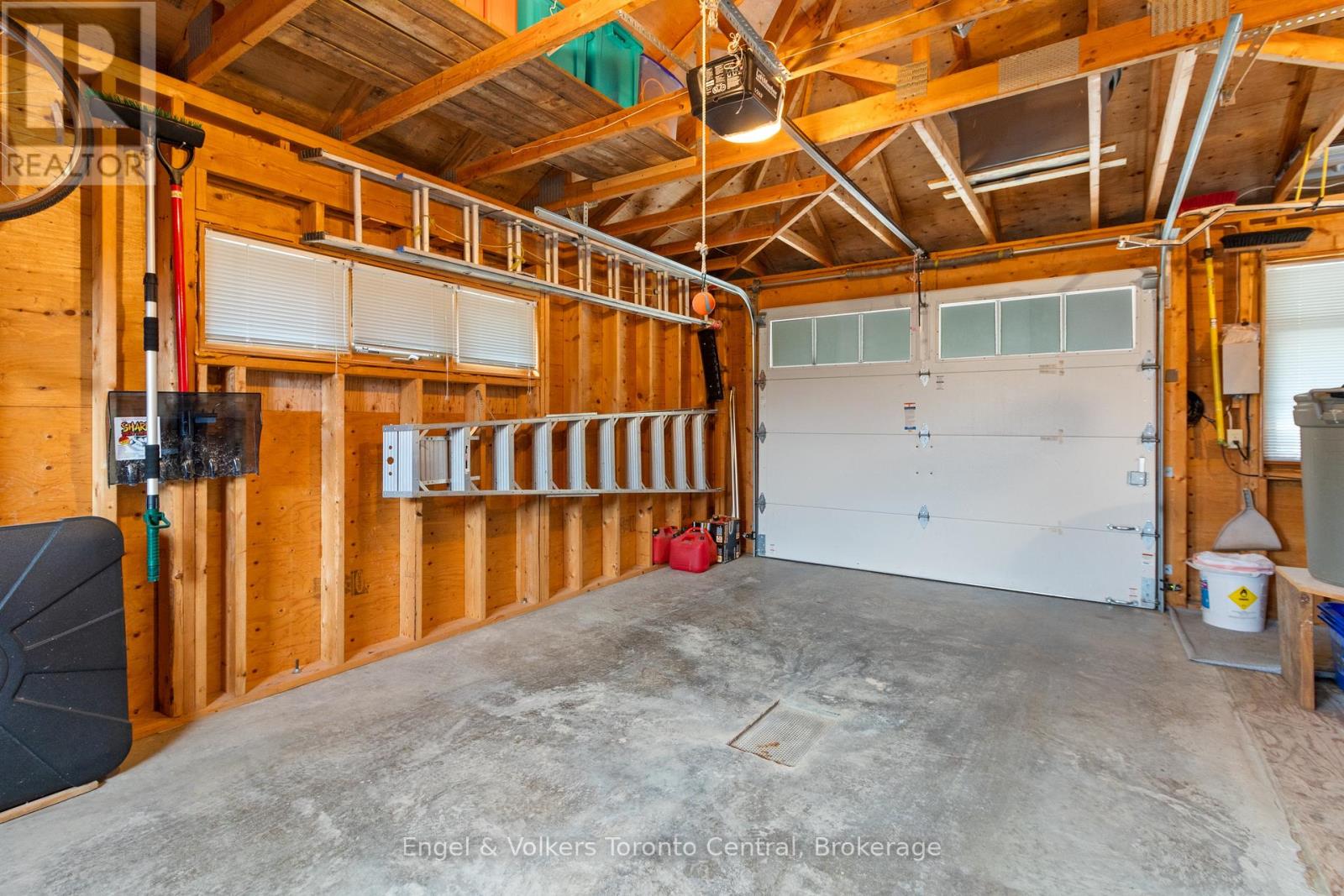54 William Street, Northern Bruce Peninsula, Ontario  N0H 1W0 - Photo 31 - X12244115