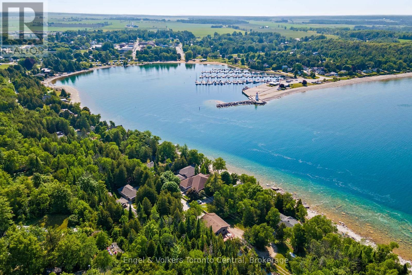 54 William Street, Northern Bruce Peninsula, Ontario  N0H 1W0 - Photo 36 - X12244115