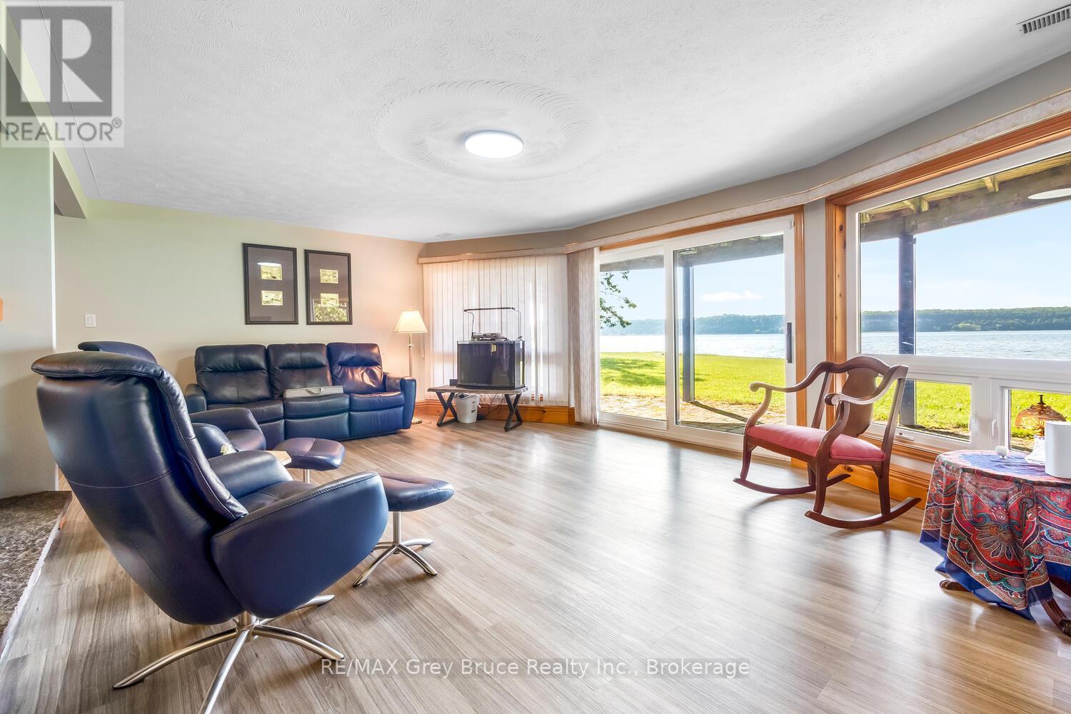 501219 Grey Road 1 Road, Georgian Bluffs, Ontario  N0H 2T0 - Photo 21 - X12244177