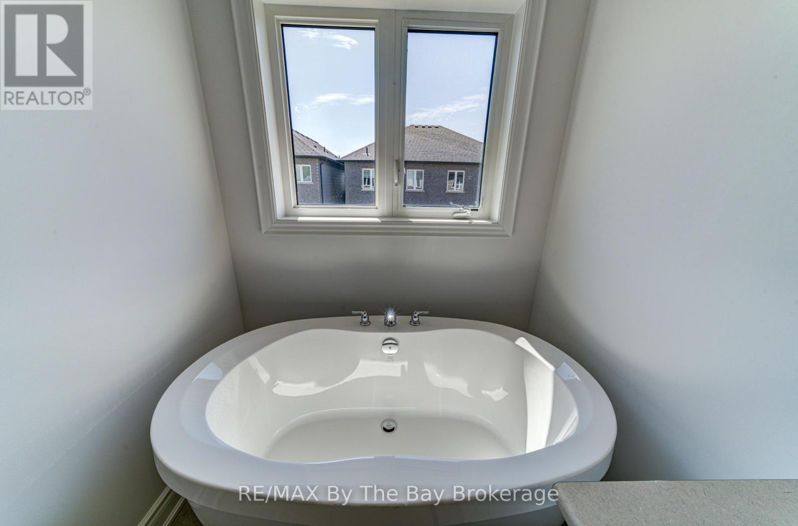 2 Autumn Drive, Wasaga Beach, Ontario  L9Z 0K7 - Photo 41 - S12244504