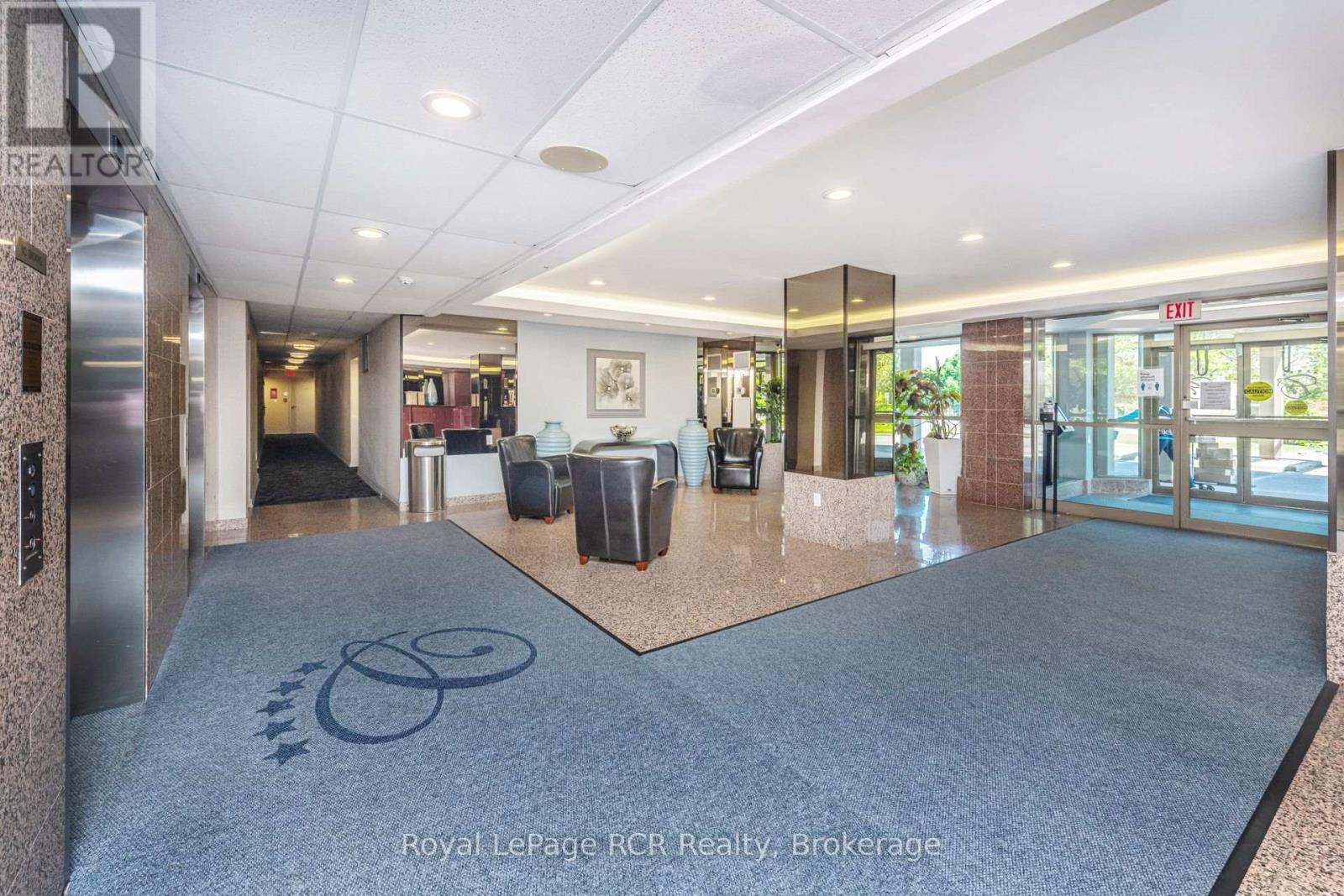 209 - 700 Constellation Drive, Mississauga, Ontario  L5R 3G8 - Photo 2 - W12244479