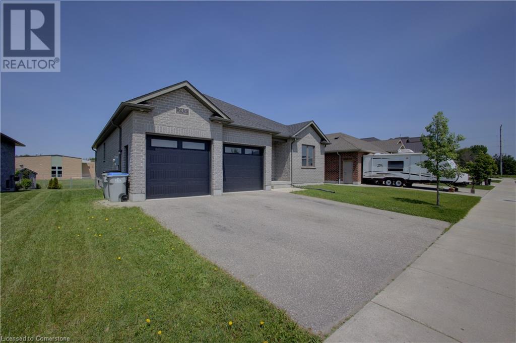 745 Krotz Street E, Listowel, Ontario  N4W 0E4 - Photo 2 - 40745048
