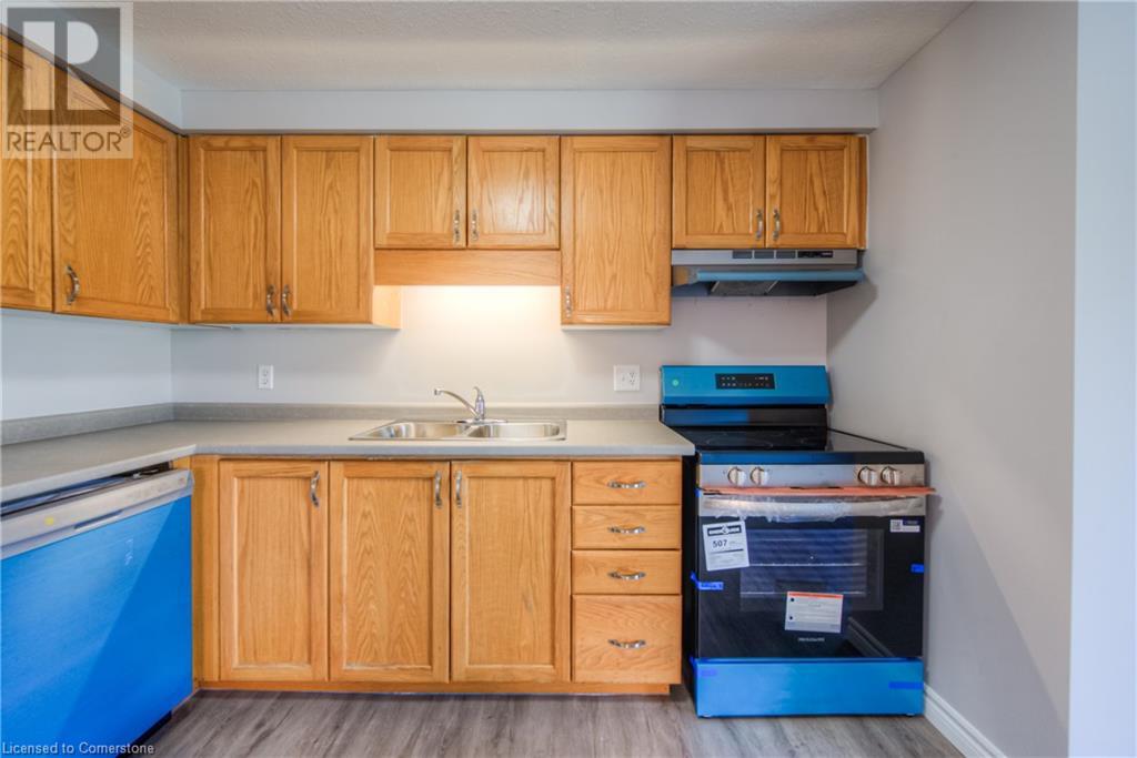 27 Hackberry Street, Kitchener, Ontario  N2E 3R9 - Photo 8 - 40744994