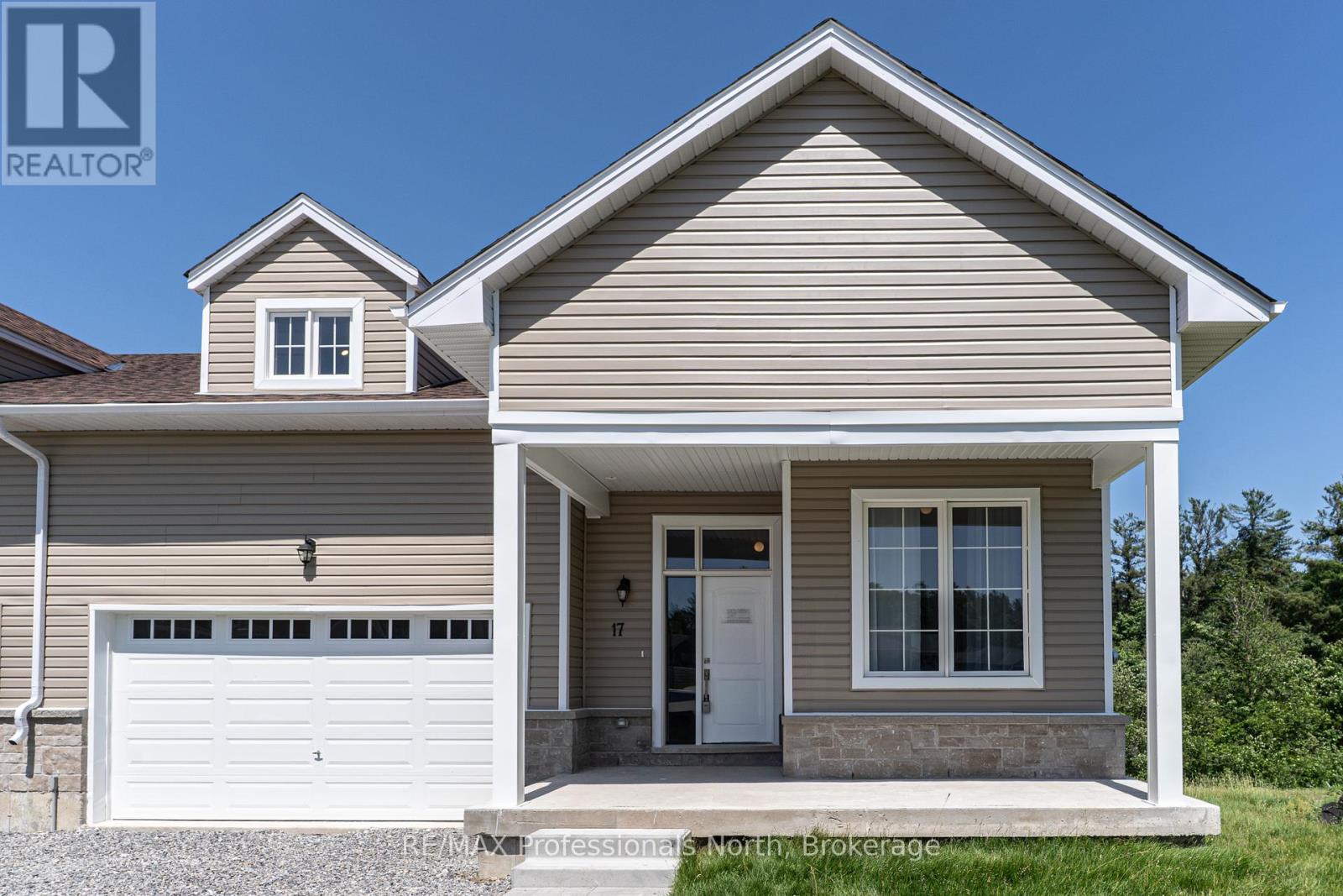 17 TURNBERRY COURT, Bracebridge, Ontario