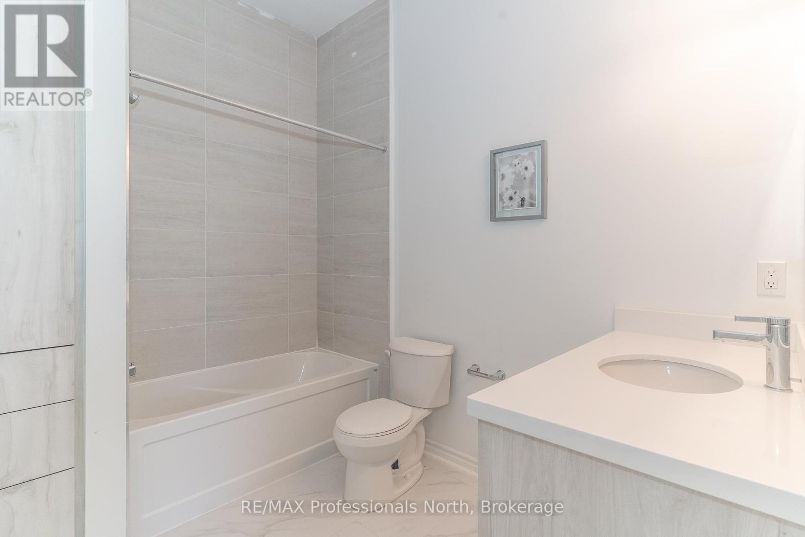 21 Turnberry Court, Bracebridge, Ontario  P1L 0N5 - Photo 10 - X12244588