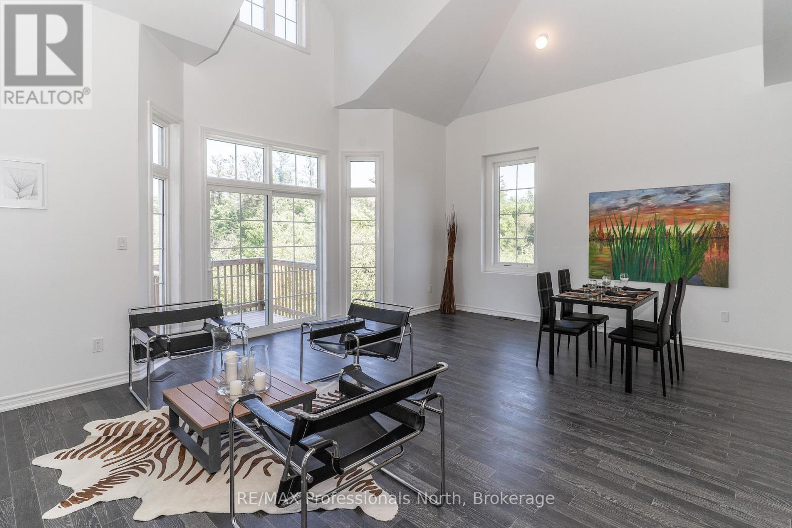 21 Turnberry Court, Bracebridge, Ontario  P1L 0N5 - Photo 5 - X12244588