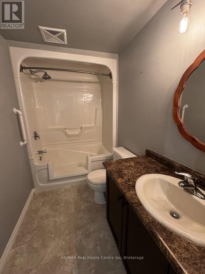 301 - 645 St David Street S, Centre Wellington, Ontario  N1M 0A9 - Photo 7 - X12244634