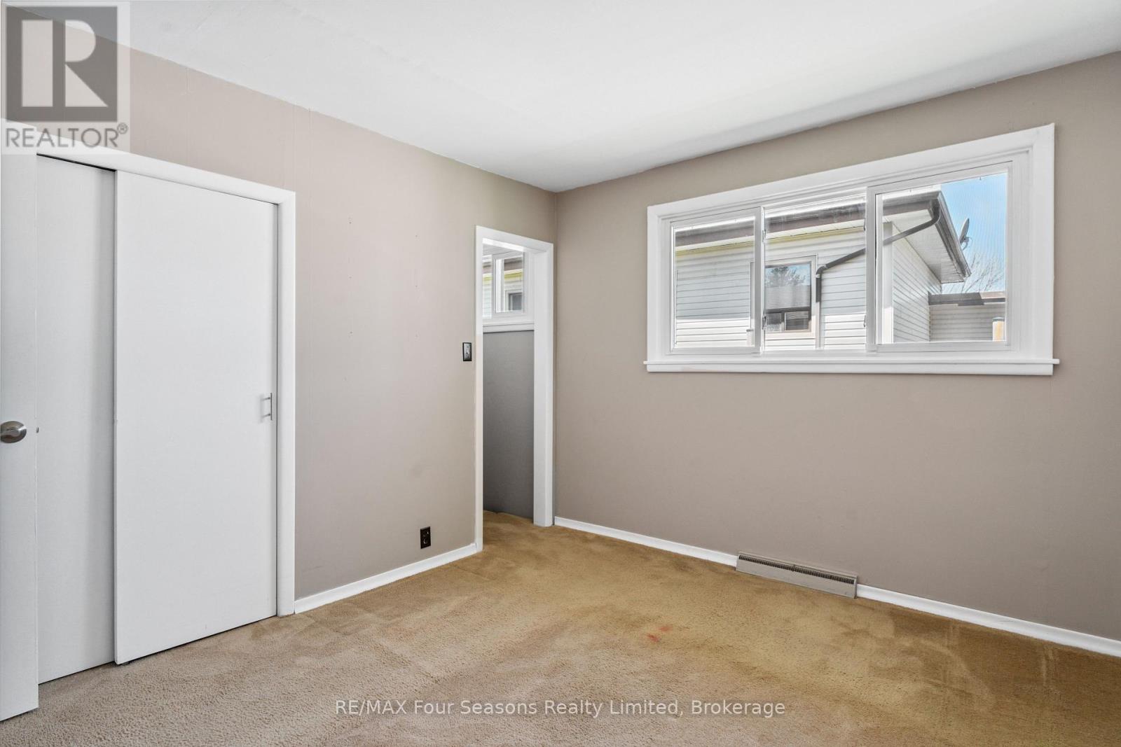63 Rodney Street, Collingwood, Ontario  L9Y 1C9 - Photo 12 - S12244774