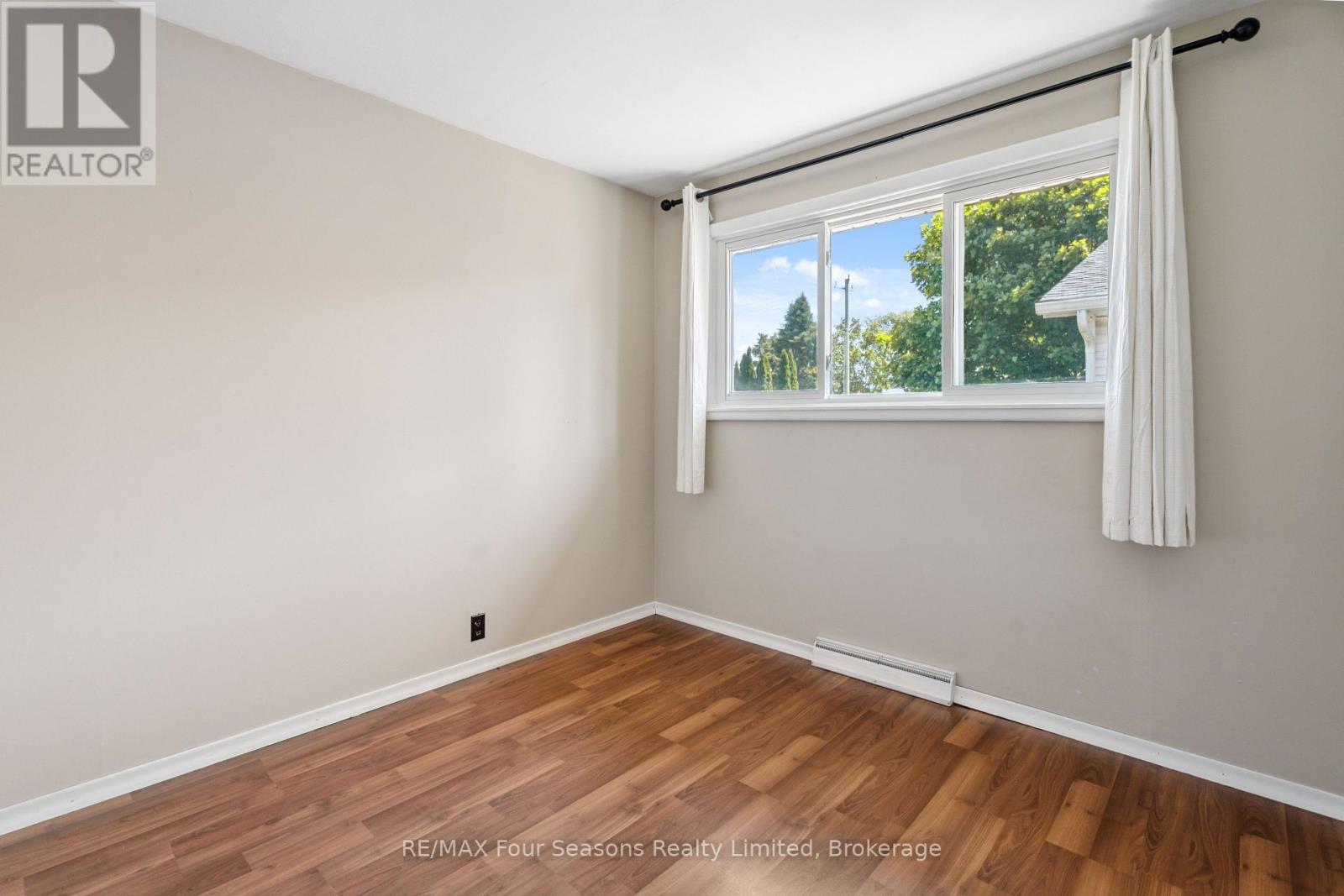 63 Rodney Street, Collingwood, Ontario  L9Y 1C9 - Photo 17 - S12244774
