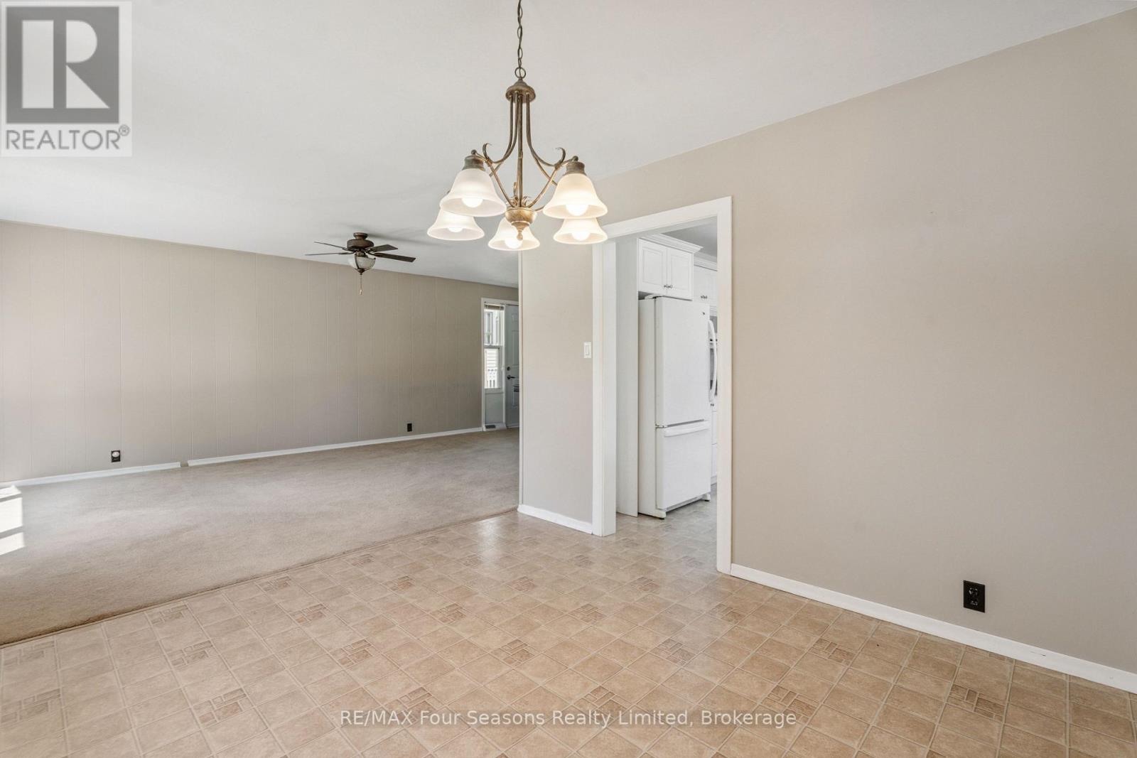 63 Rodney Street, Collingwood, Ontario  L9Y 1C9 - Photo 6 - S12244774