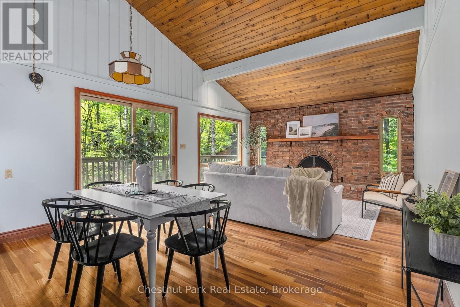 115 Woodland Drive, Huntsville, Ontario  P1H 1A7 - Photo 6 - X12244688