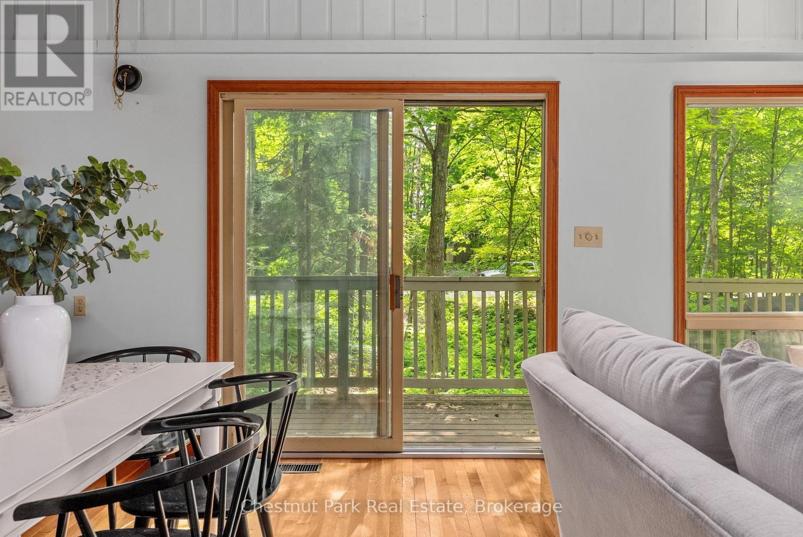 115 Woodland Drive, Huntsville, Ontario  P1H 1A7 - Photo 8 - X12244688