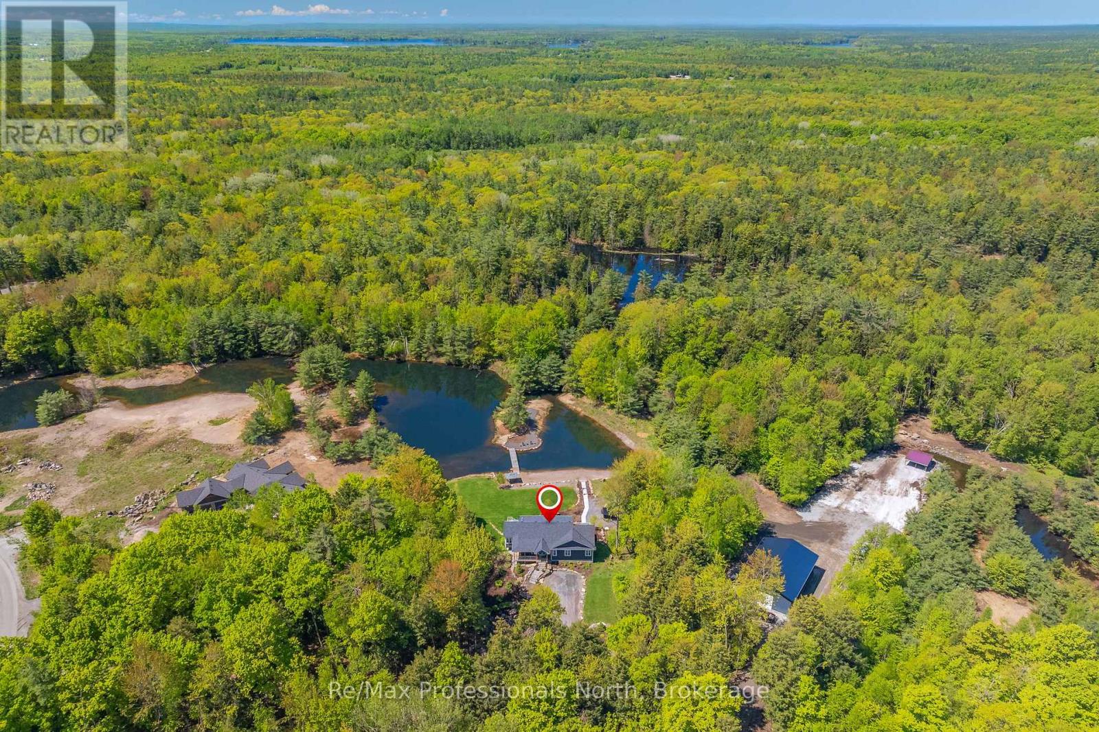 1076 Xavier Street, Gravenhurst, Ontario  P0E 1G0 - Photo 10 - X12244781