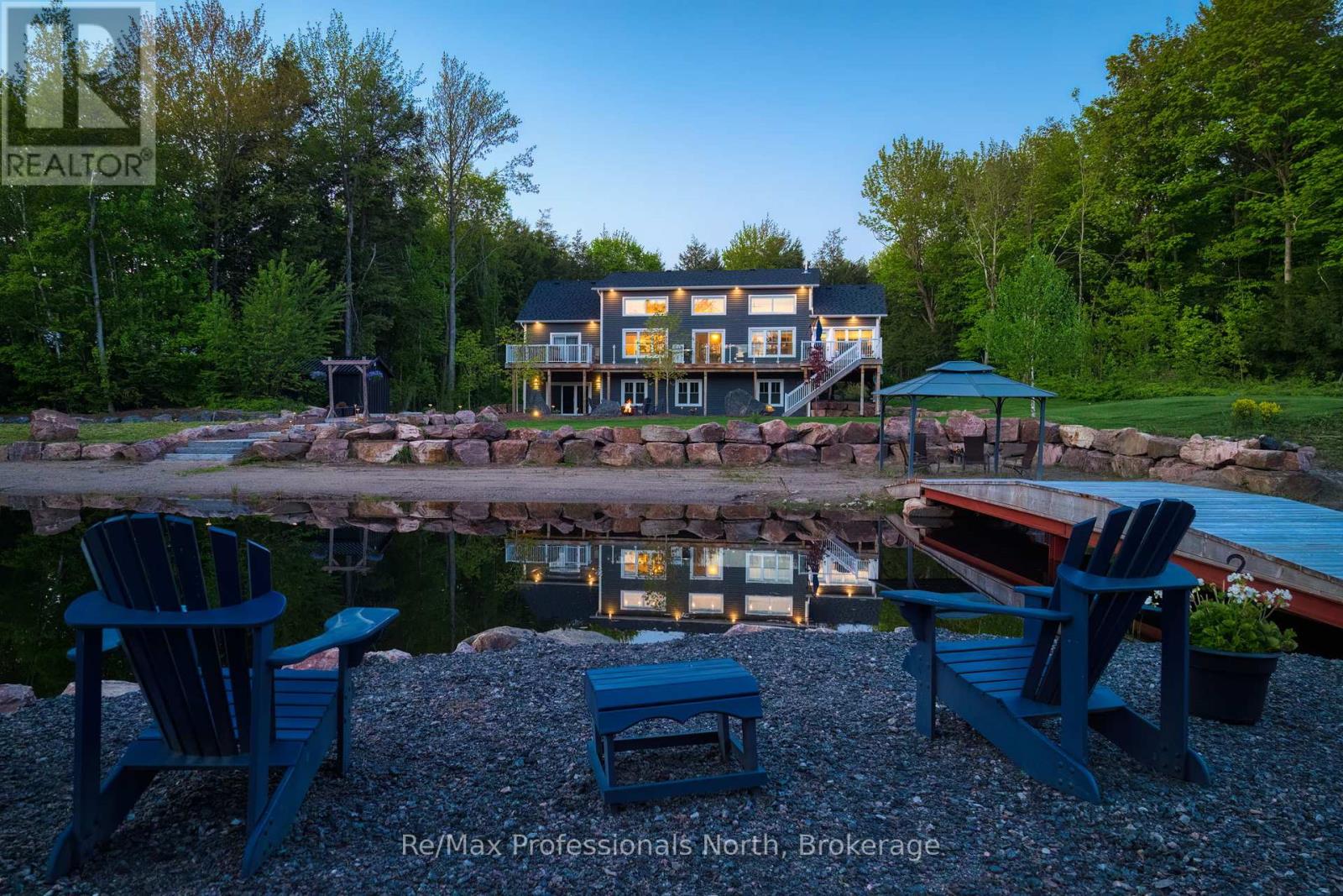 1076 Xavier Street, Gravenhurst, Ontario  P0E 1G0 - Photo 2 - X12244781