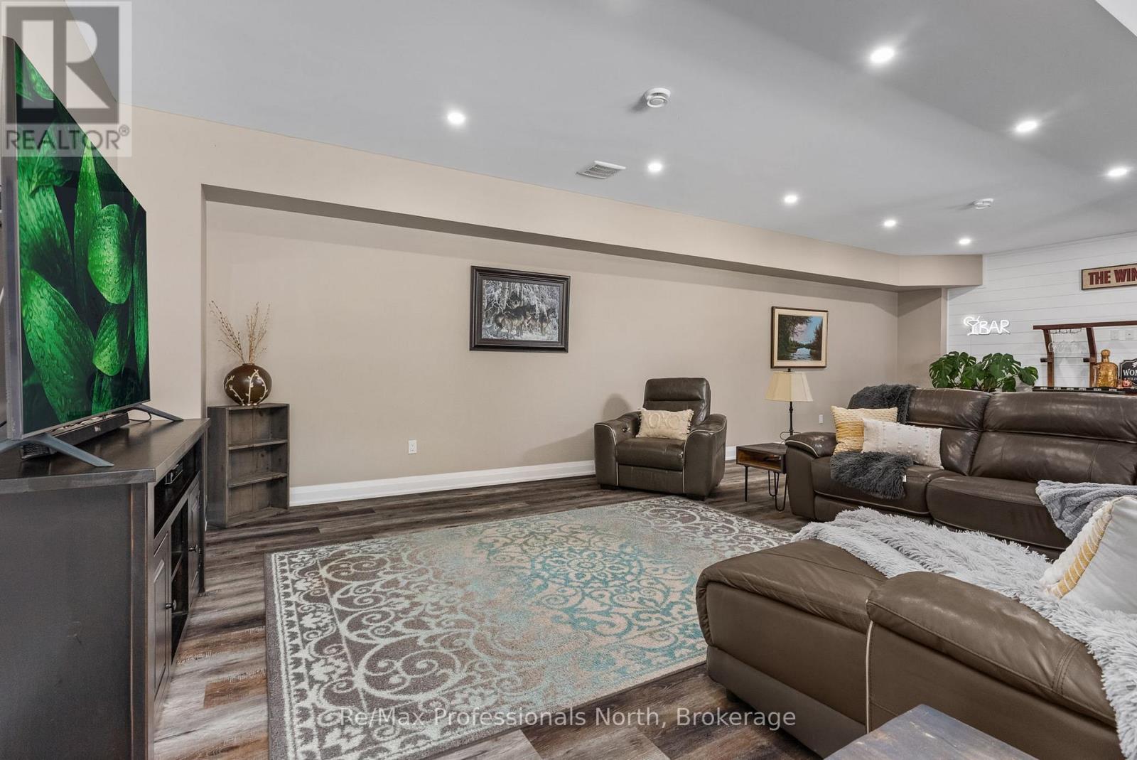 1076 Xavier Street, Gravenhurst, Ontario  P0E 1G0 - Photo 34 - X12244781