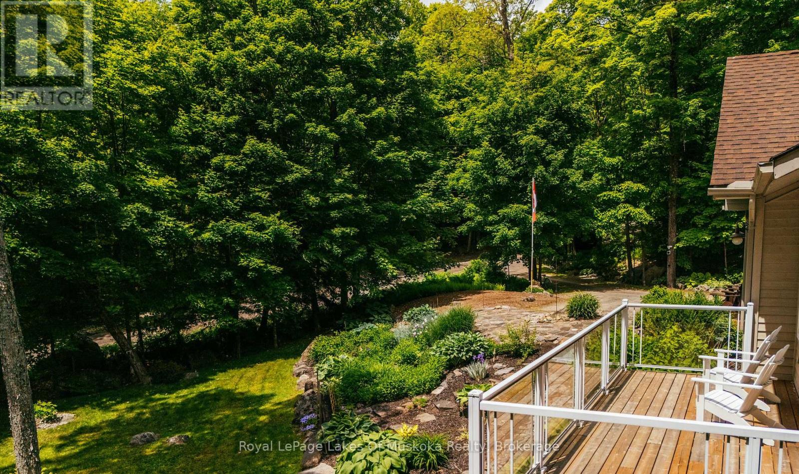 42 Menominee Lake Road, Huntsville, Ontario  P1H 1J3 - Photo 11 - X12244844