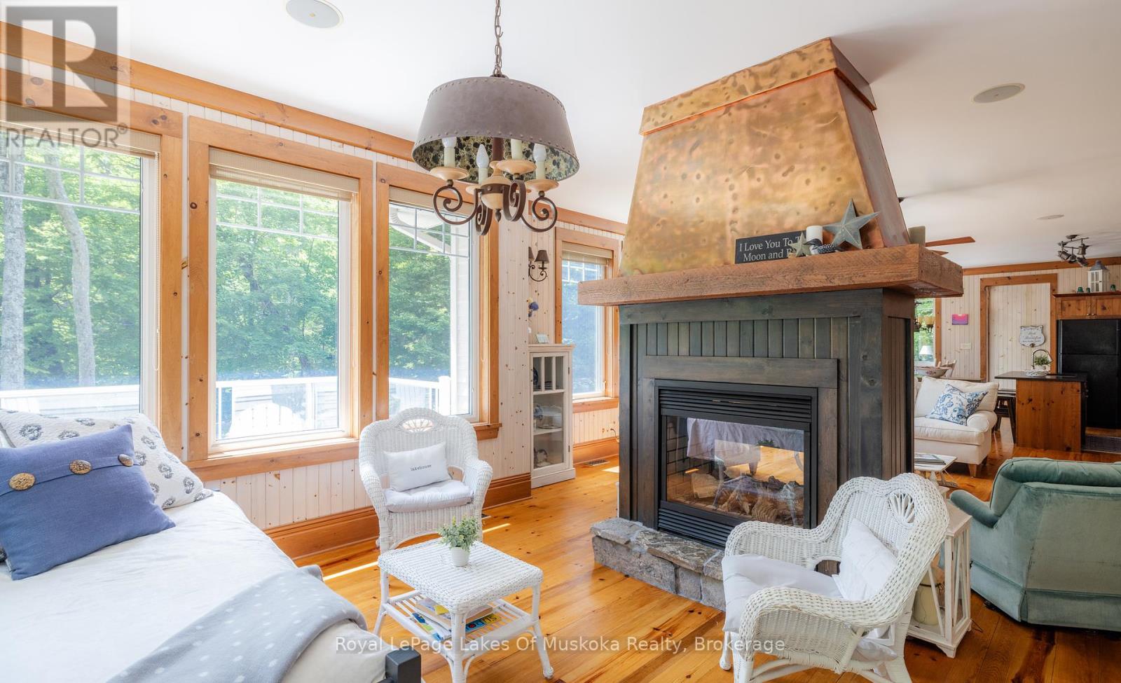 42 Menominee Lake Road, Huntsville, Ontario  P1H 1J3 - Photo 19 - X12244844