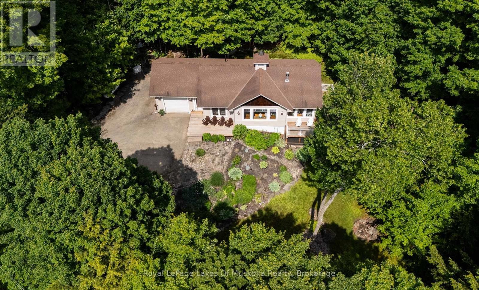 42 Menominee Lake Road, Huntsville, Ontario  P1H 1J3 - Photo 7 - X12244844