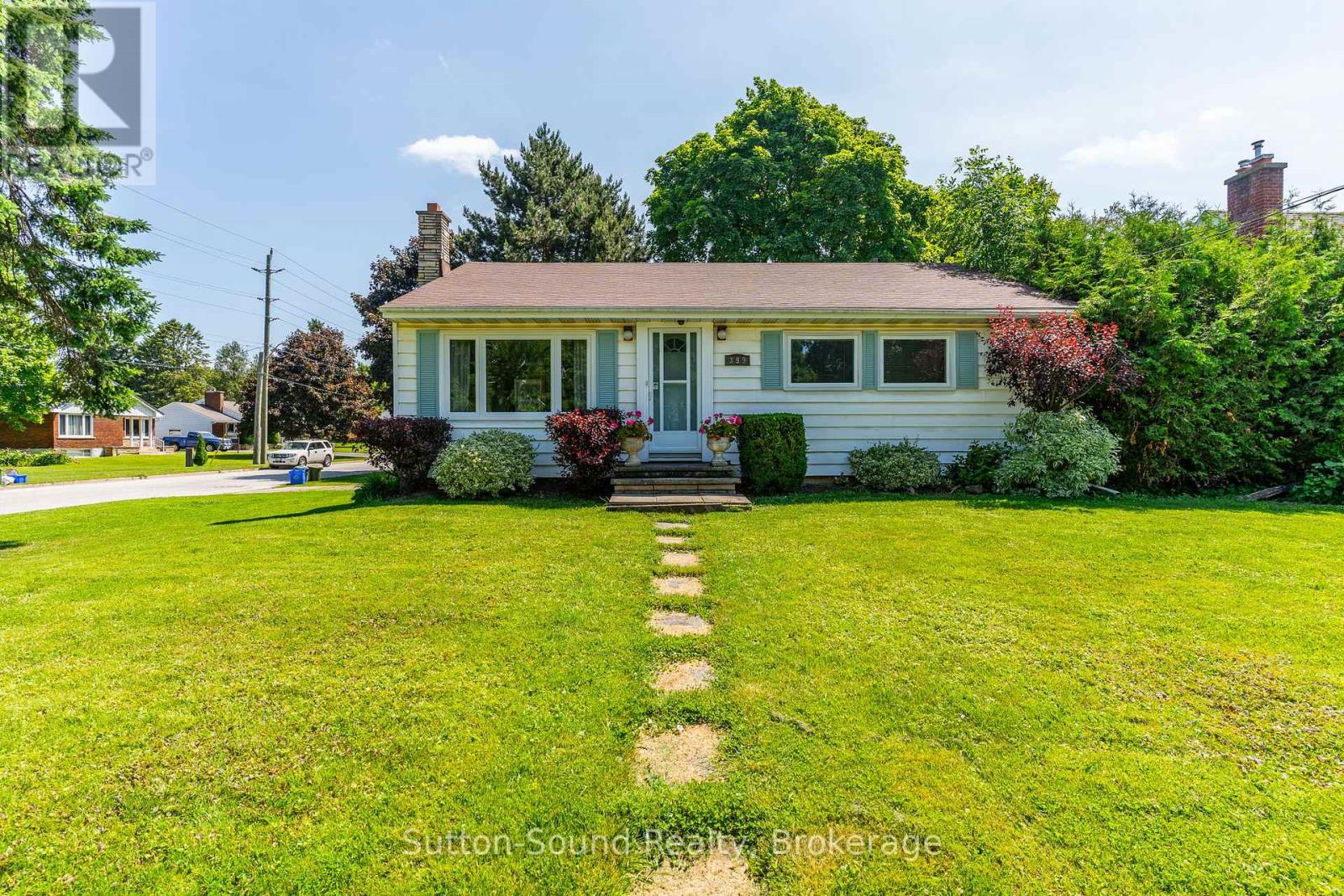 399 7th Avenue E, Owen Sound, Ontario  N4K 2W8 - Photo 1 - X12244850