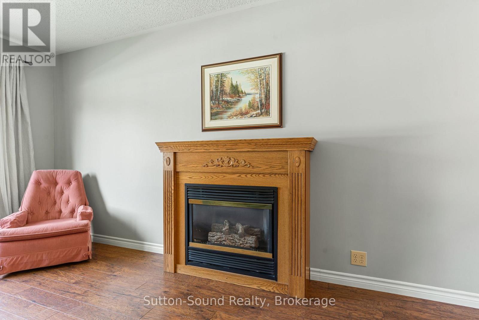 399 7th Avenue E, Owen Sound, Ontario  N4K 2W8 - Photo 9 - X12244850