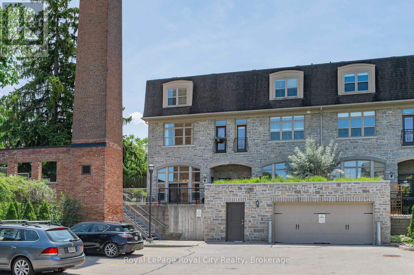 62b Cardigan Street, Guelph, Ontario  N1H 0A4 - Photo 3 - X12244931
