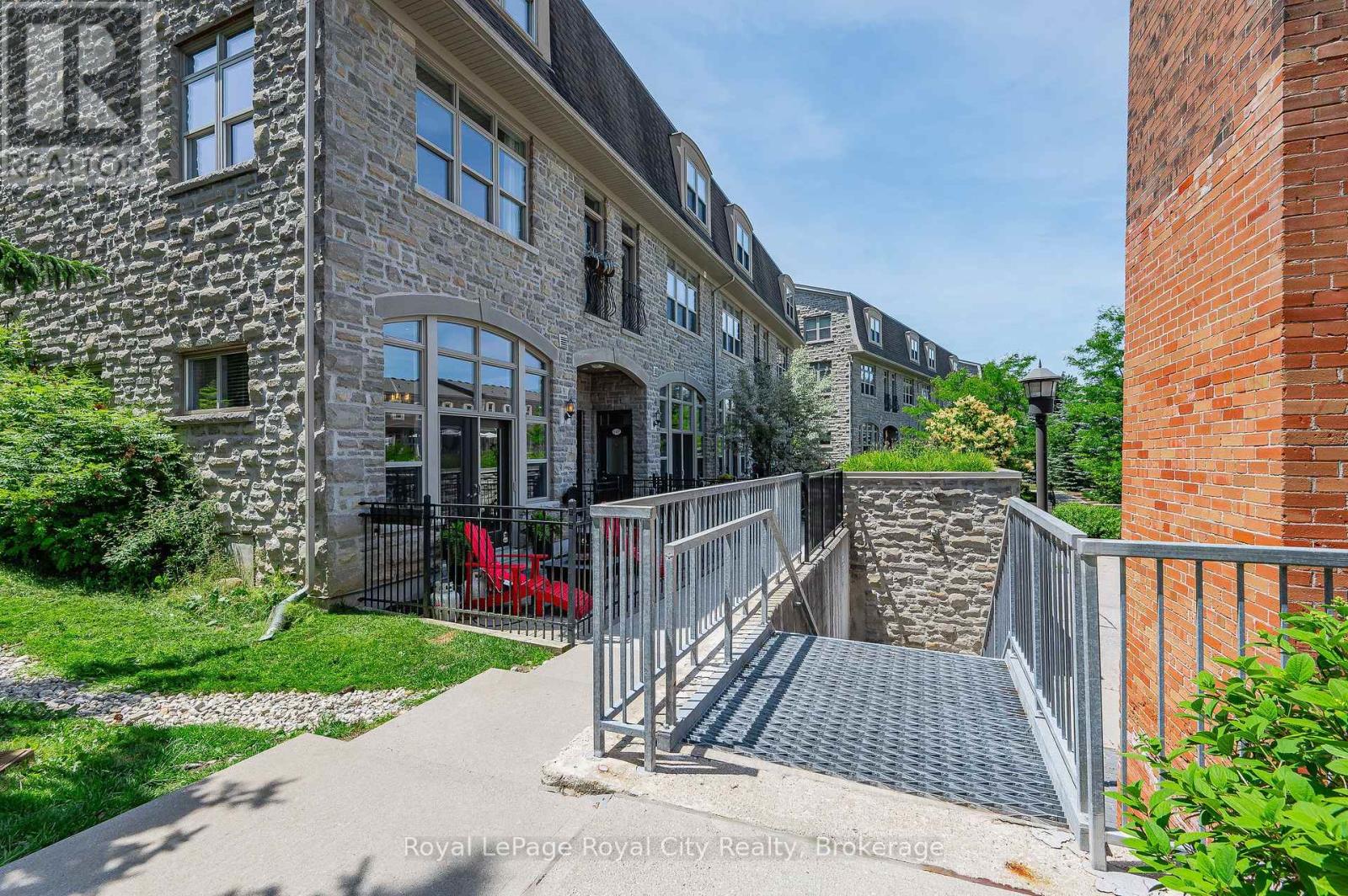 62b Cardigan Street, Guelph, Ontario  N1H 0A4 - Photo 7 - X12244931