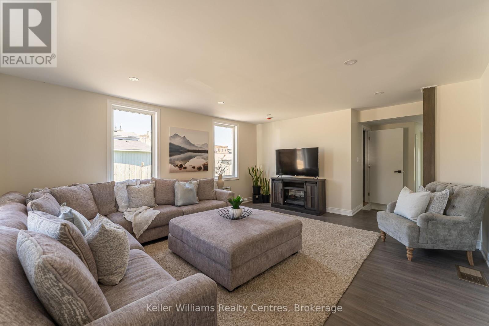578 Green Street, Saugeen Shores, Ontario  N0H 2C0 - Photo 6 - X12244952