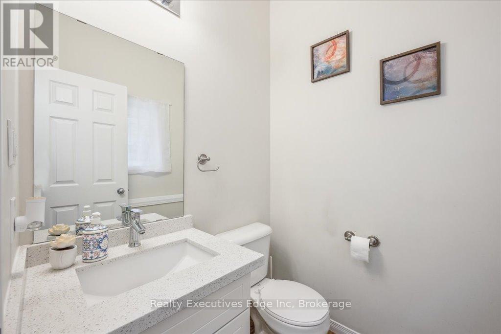 5 - 210 Dawn Avenue, Guelph, Ontario  N1G 5L5 - Photo 18 - X12245163
