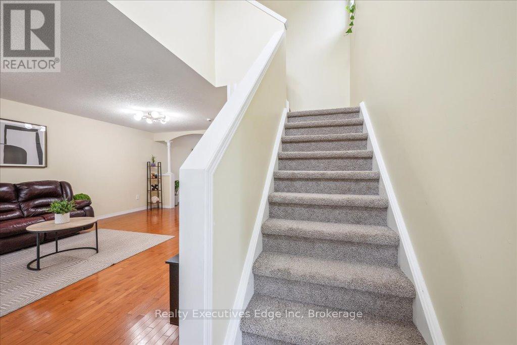 5 - 210 Dawn Avenue, Guelph, Ontario  N1G 5L5 - Photo 19 - X12245163