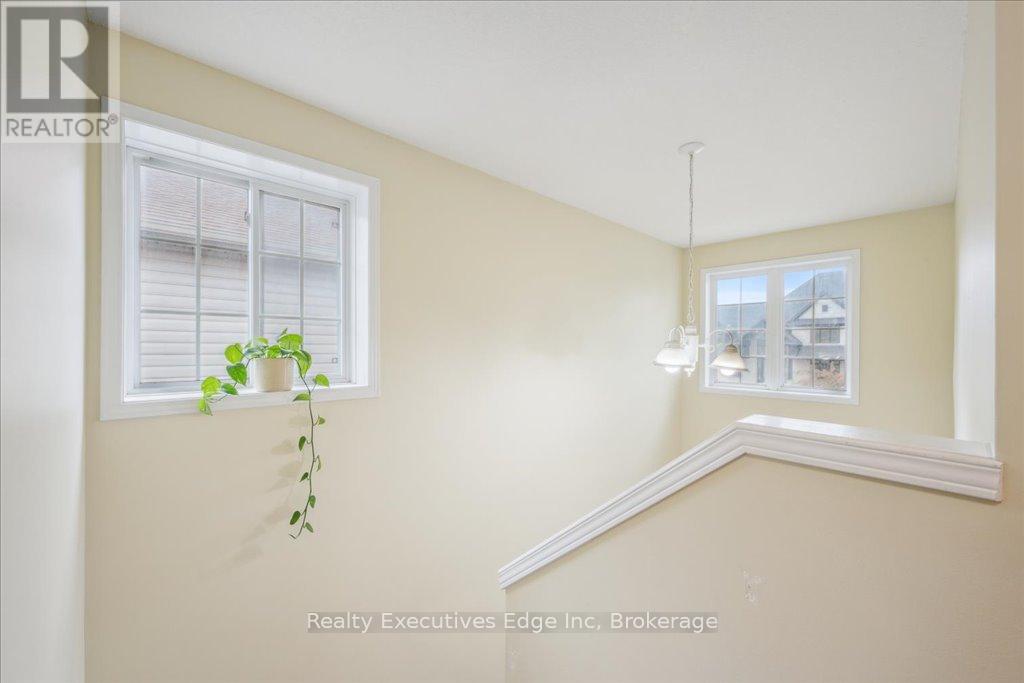 5 - 210 Dawn Avenue, Guelph, Ontario  N1G 5L5 - Photo 20 - X12245163
