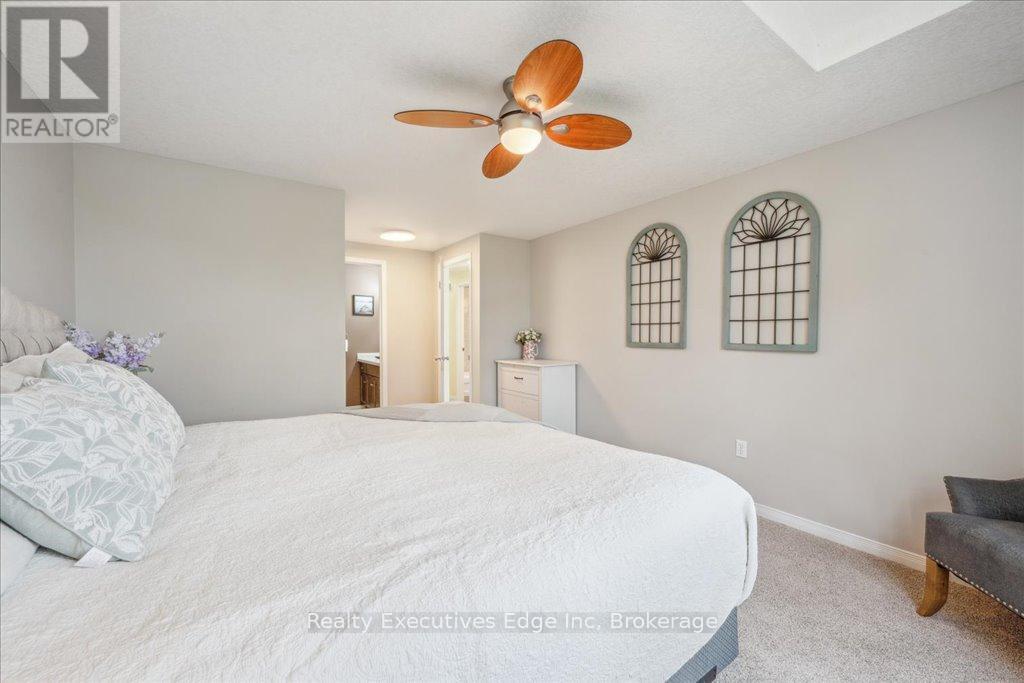 5 - 210 Dawn Avenue, Guelph, Ontario  N1G 5L5 - Photo 22 - X12245163