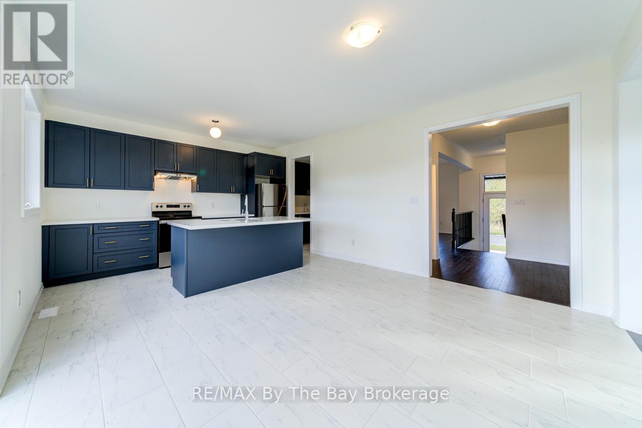 206 Mapleside Drive, Wasaga Beach, Ontario  L9Z 0L4 - Photo 14 - S12245353