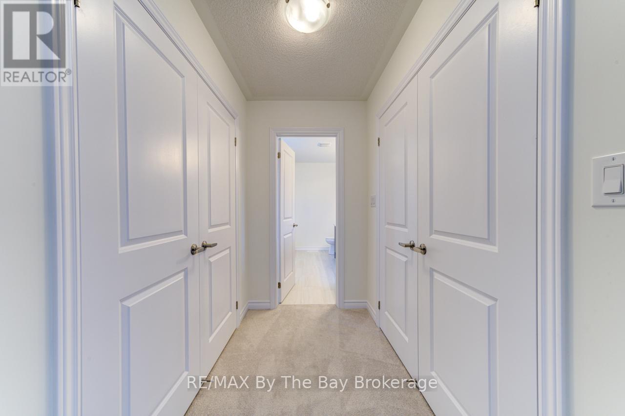 206 Mapleside Drive, Wasaga Beach, Ontario  L9Z 0L4 - Photo 33 - S12245353