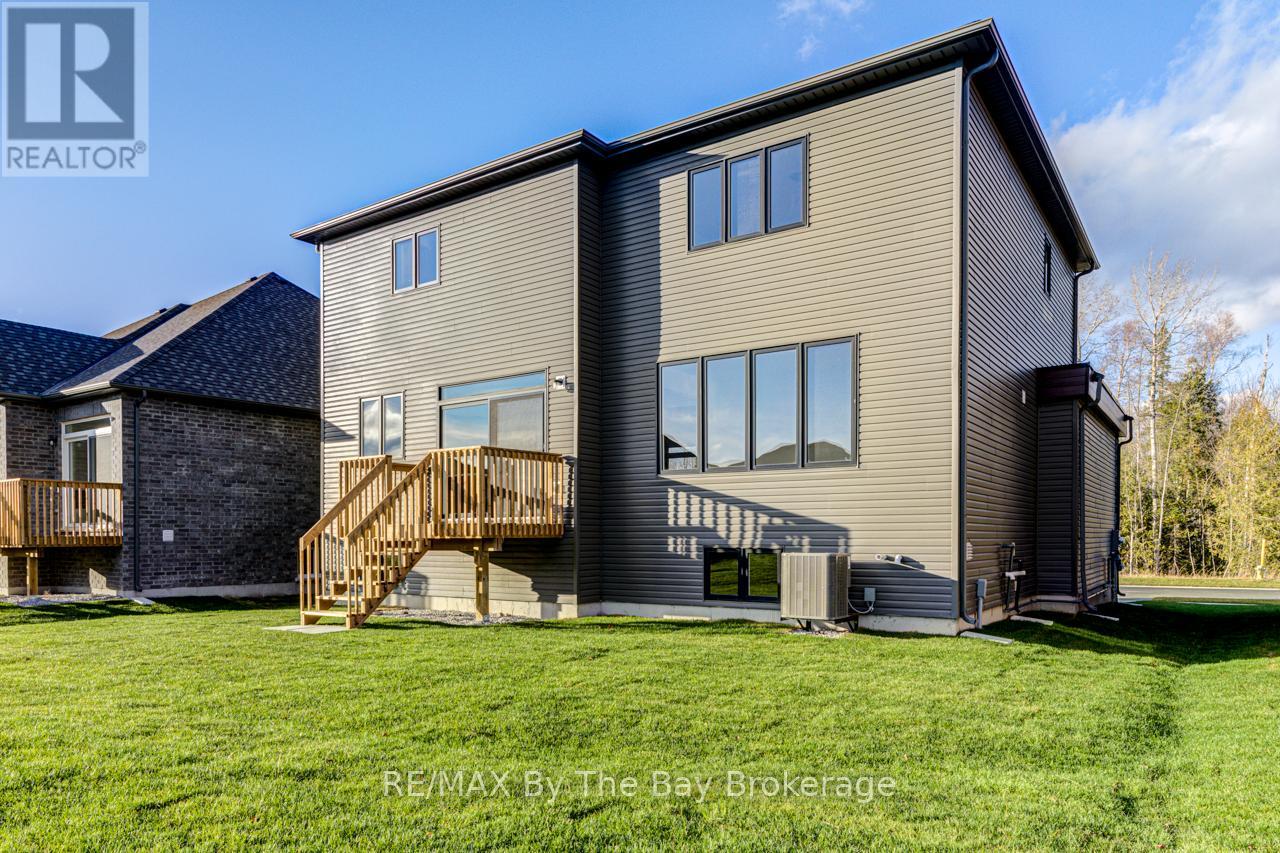 206 Mapleside Drive, Wasaga Beach, Ontario  L9Z 0L4 - Photo 38 - S12245353
