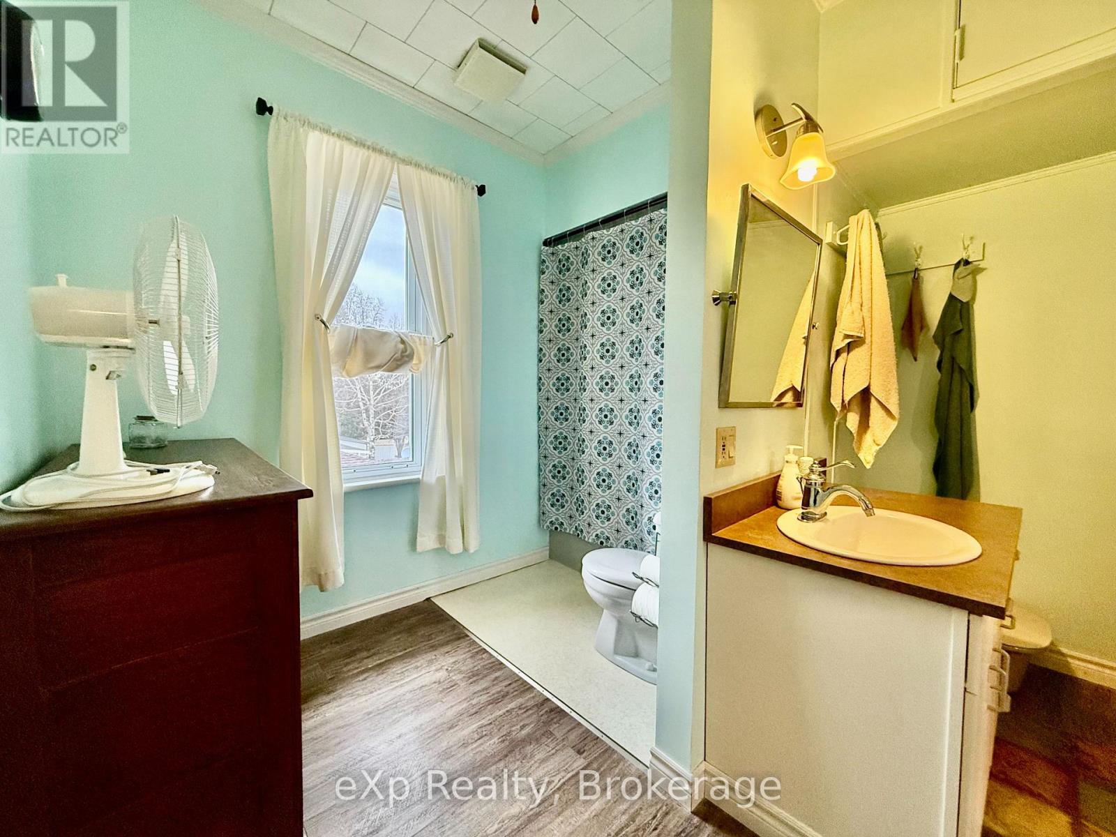 50 Absalom Street E, South Bruce, Ontario  N0G 2J0 - Photo 17 - X12245347