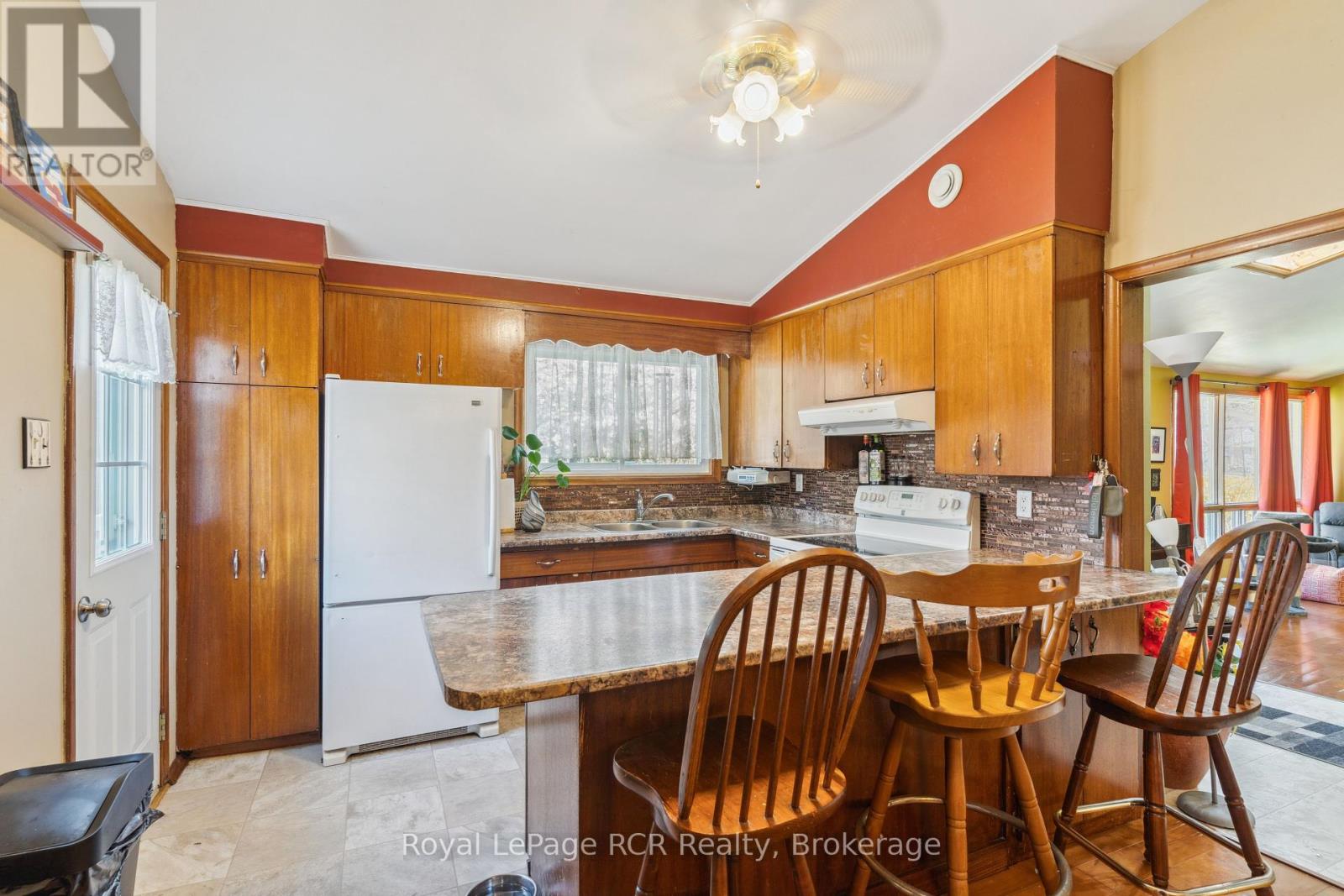 2520 5th Avenue W, Owen Sound, Ontario  N4K 5C8 - Photo 13 - X12245366
