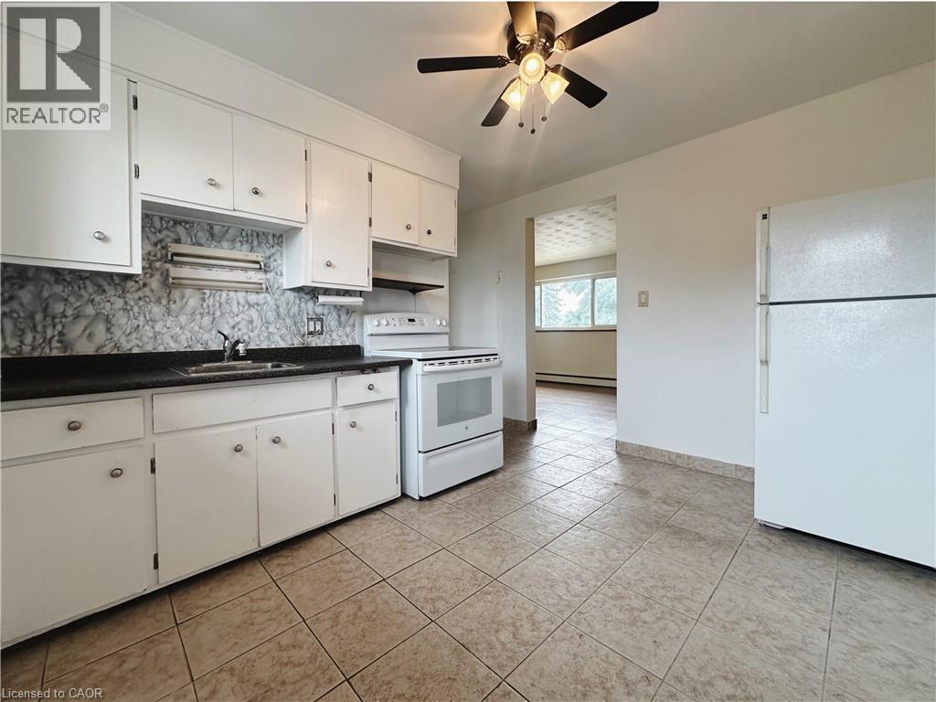 24 Cait Avenue Unit# 2, Kitchener, Ontario  N2C 1G4 - Photo 6 - 40743601