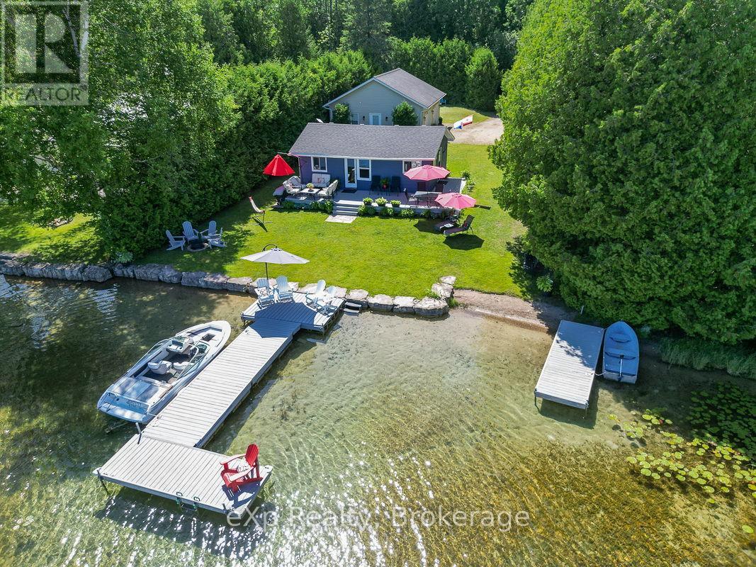 135 LAKEVIEW ROAD, Chatsworth, Ontario