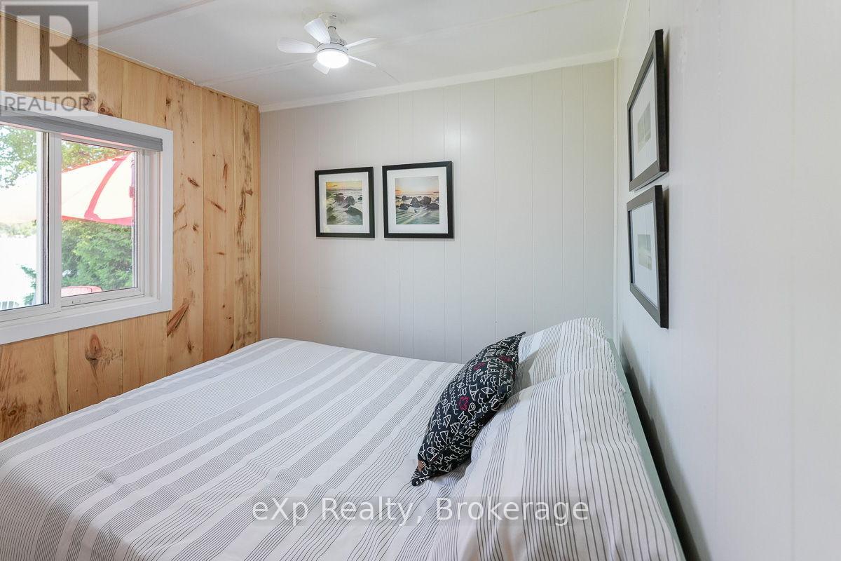 135 Lakeview Road, Chatsworth, Ontario  N0H 1G0 - Photo 11 - X12245453