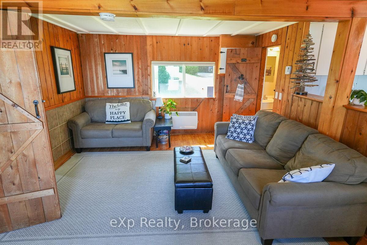 135 Lakeview Road, Chatsworth, Ontario  N0H 1G0 - Photo 6 - X12245453