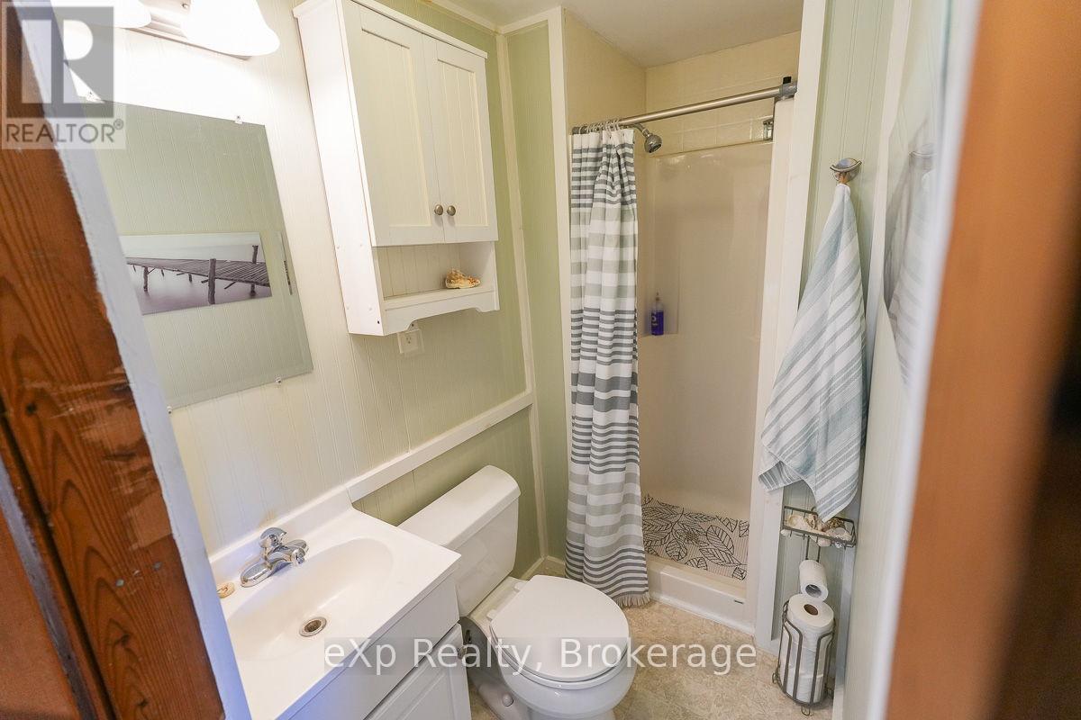 135 Lakeview Road, Chatsworth, Ontario  N0H 1G0 - Photo 8 - X12245453