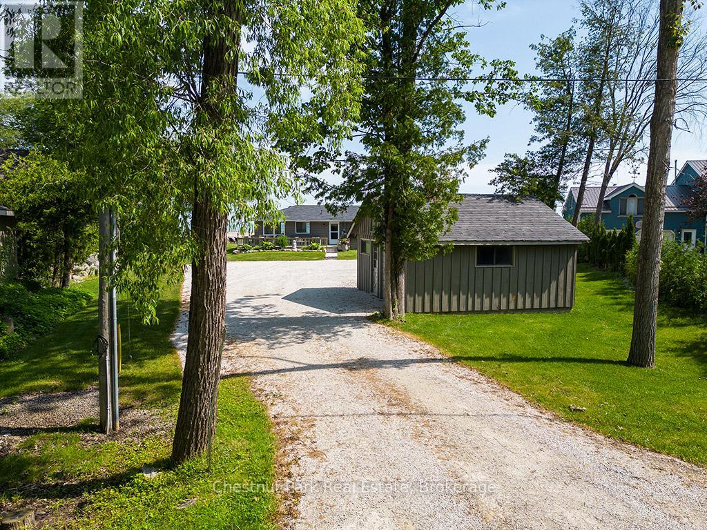 139 Teskey Drive, Blue Mountains, Ontario  N0H 1J0 - Photo 2 - X12245469