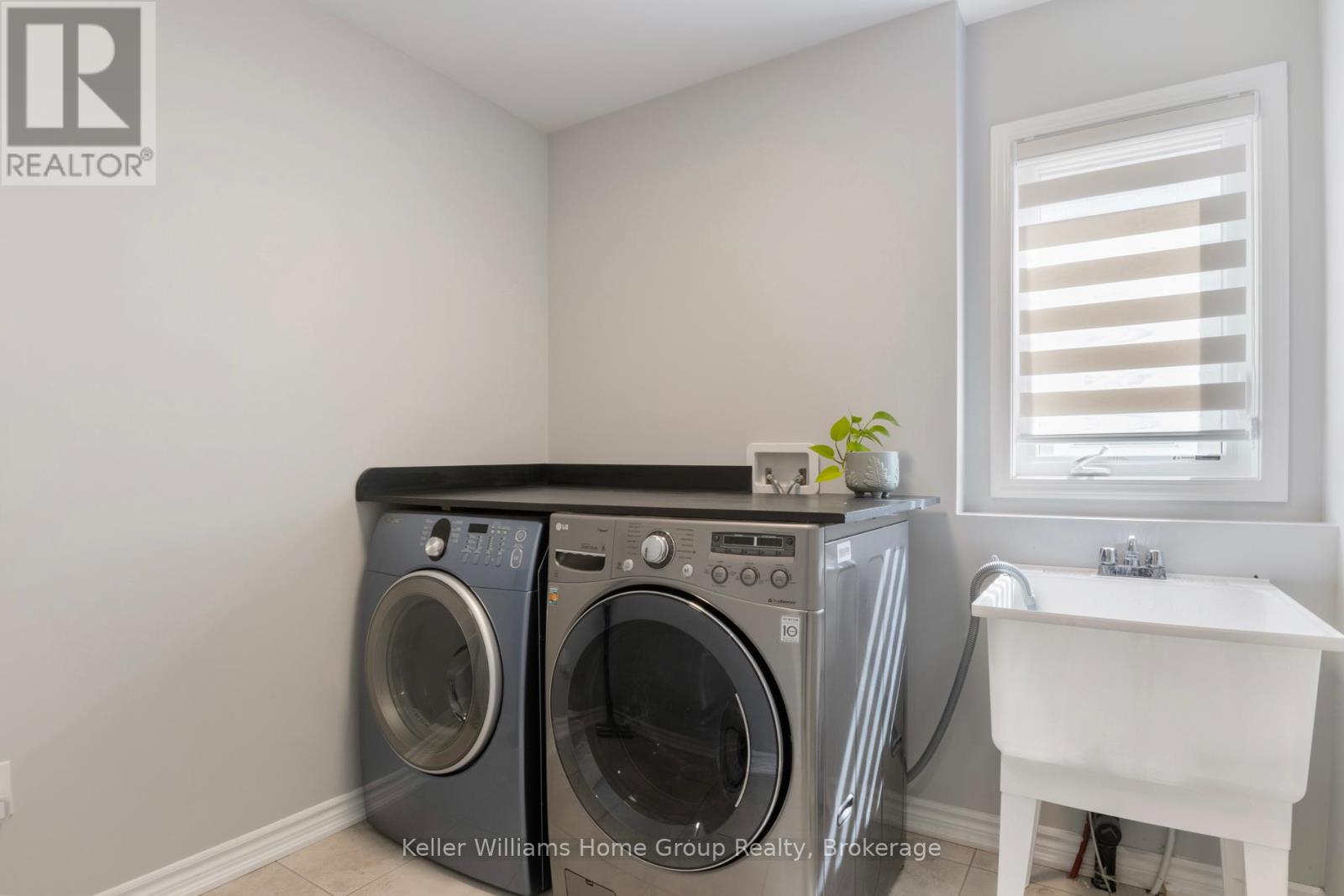 173 West Oak Trail, Kitchener, Ontario  N2R 0J3 - Photo 24 - X12245804