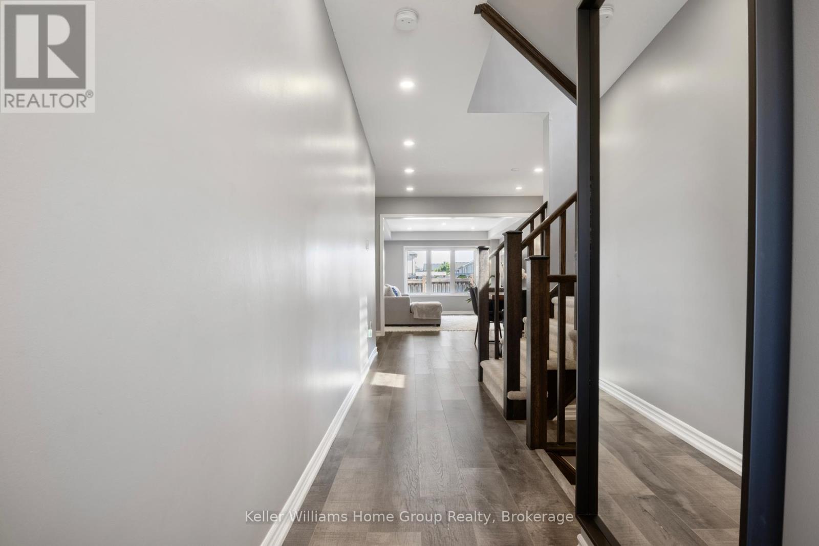 173 West Oak Trail, Kitchener, Ontario  N2R 0J3 - Photo 7 - X12245804