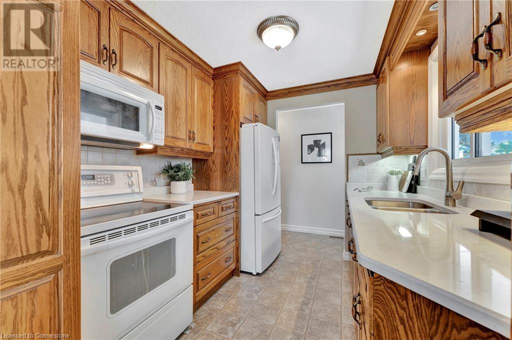 364 Boxbury Drive, Waterloo, Ontario  N2K 1W2 - Photo 15 - 40744492