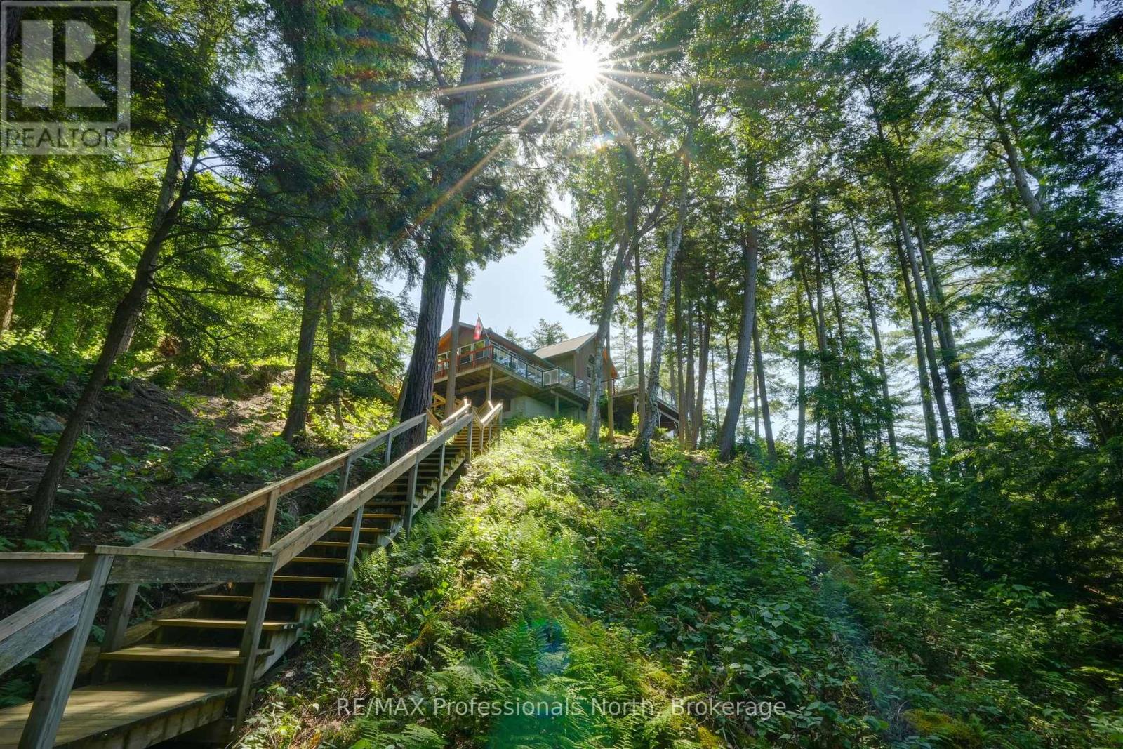 1055 Boxstove Point Trail, Dysart Et Al, Ontario  K0M 1S0 - Photo 43 - X12245901