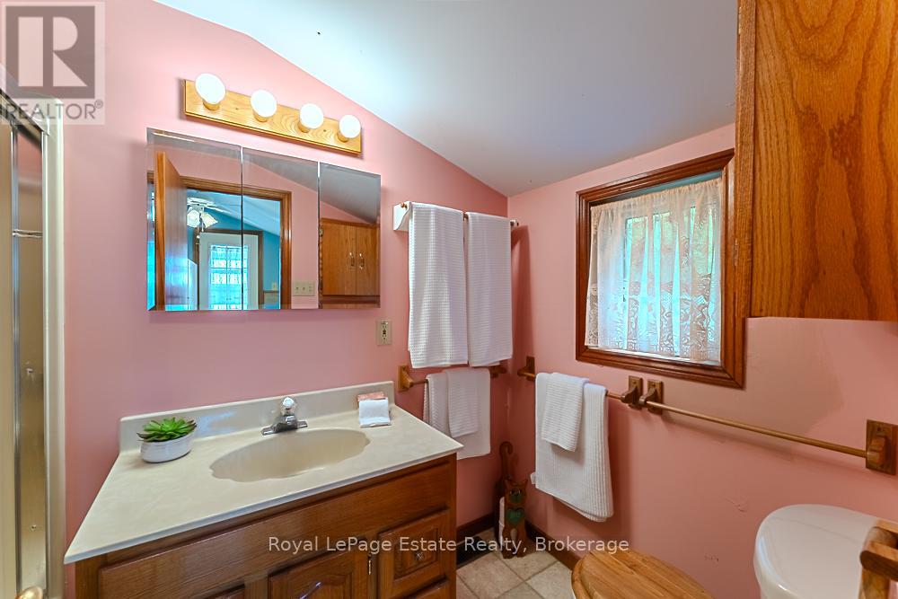 1007 Lakeshore Boulevard N, South Bruce Peninsula, Ontario  N0H 2G0 - Photo 14 - X12245988