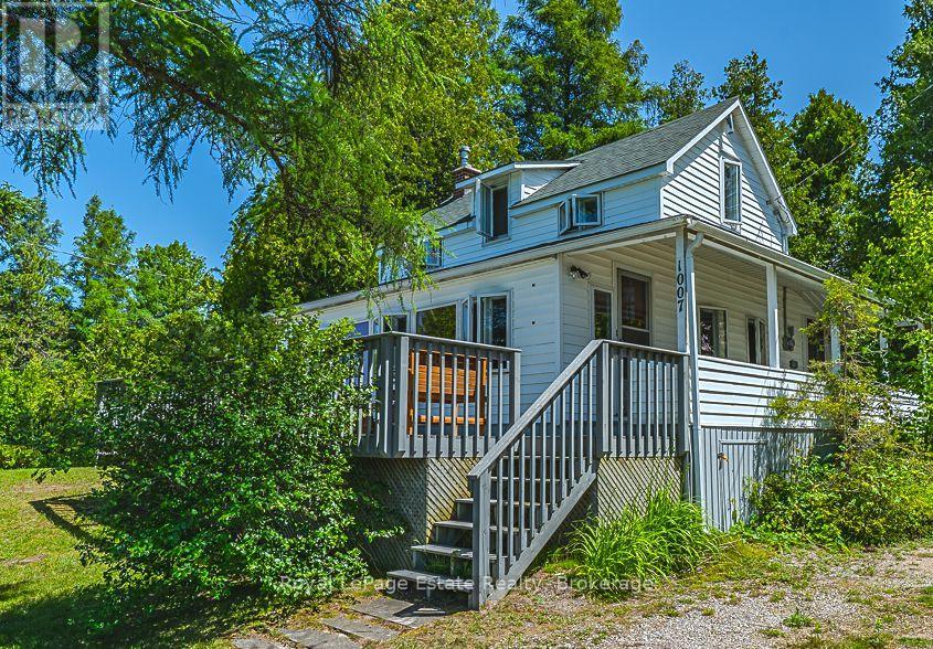 1007 Lakeshore Boulevard N, South Bruce Peninsula, Ontario  N0H 2G0 - Photo 5 - X12245988