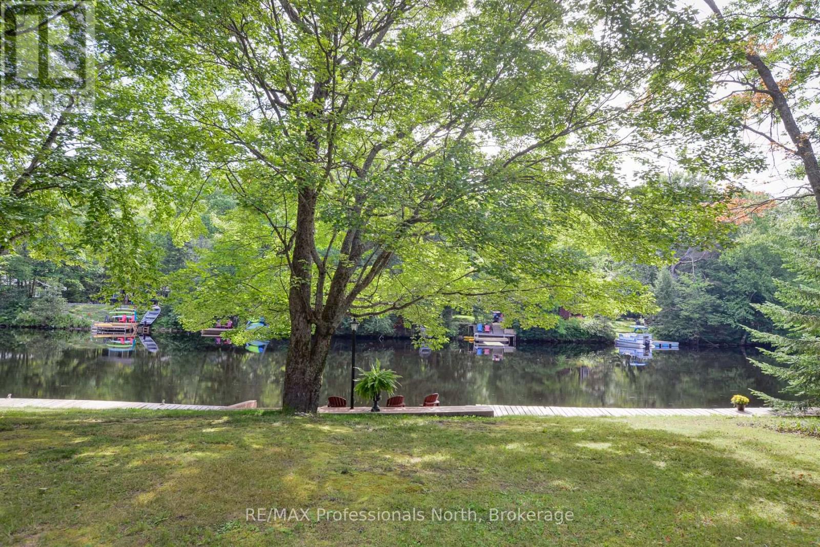 1074 Holiday Park Drive, Bracebridge, Ontario  P1L 1W9 - Photo 21 - X12245991